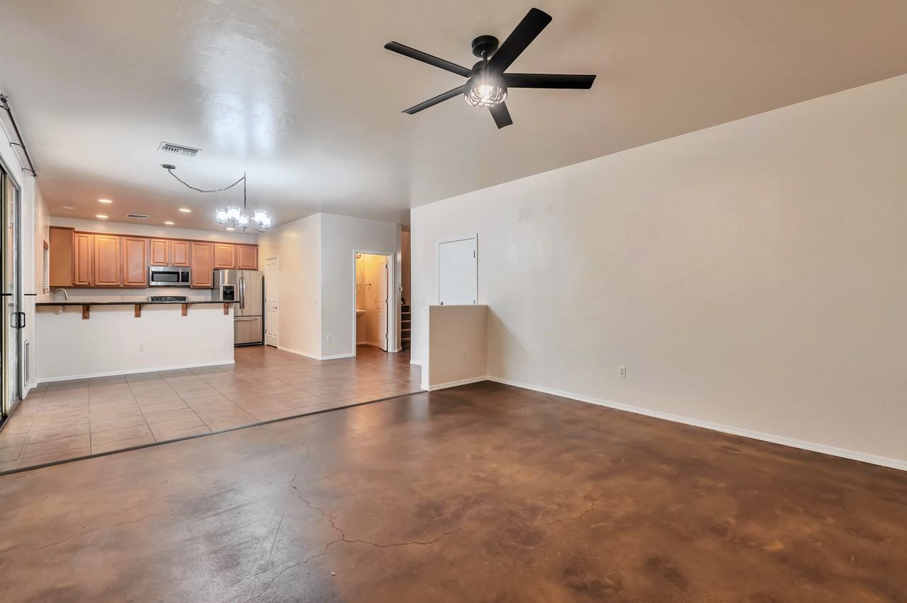 8261 North Converse Court - Photo 7 of 25