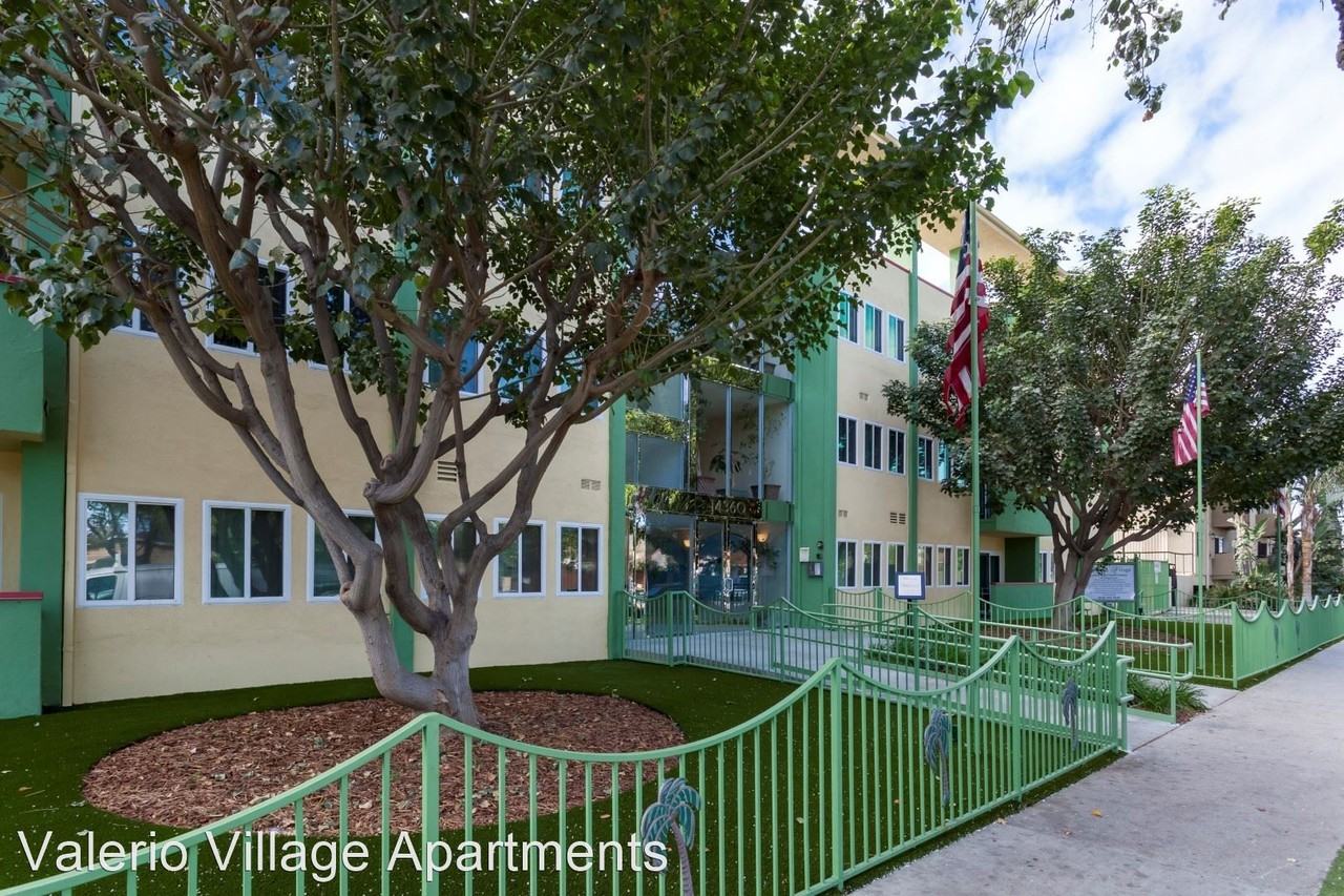 14360 Valerio Street - Photo 3 of 19