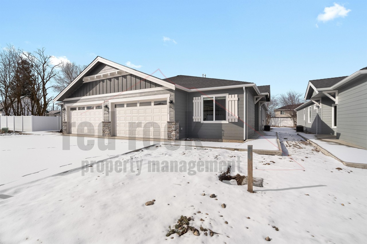 1219 N Tschirley Rd #1 - Photo 2 of 30