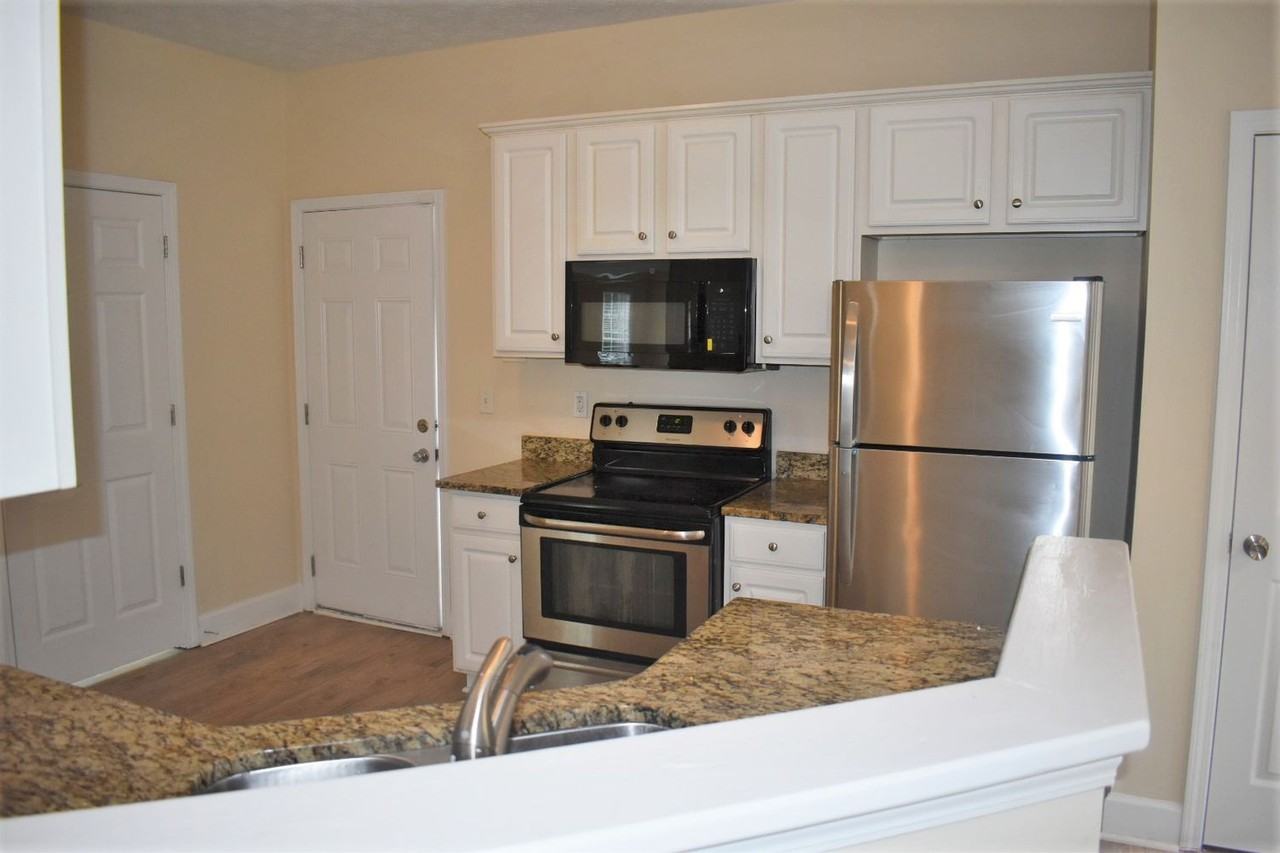 4012 Old Douglasville Rd - Photo 3 of 11