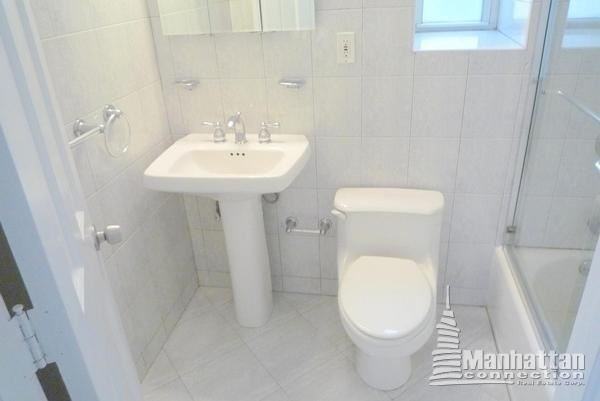 360 W 55th St - Photo 3 of 4