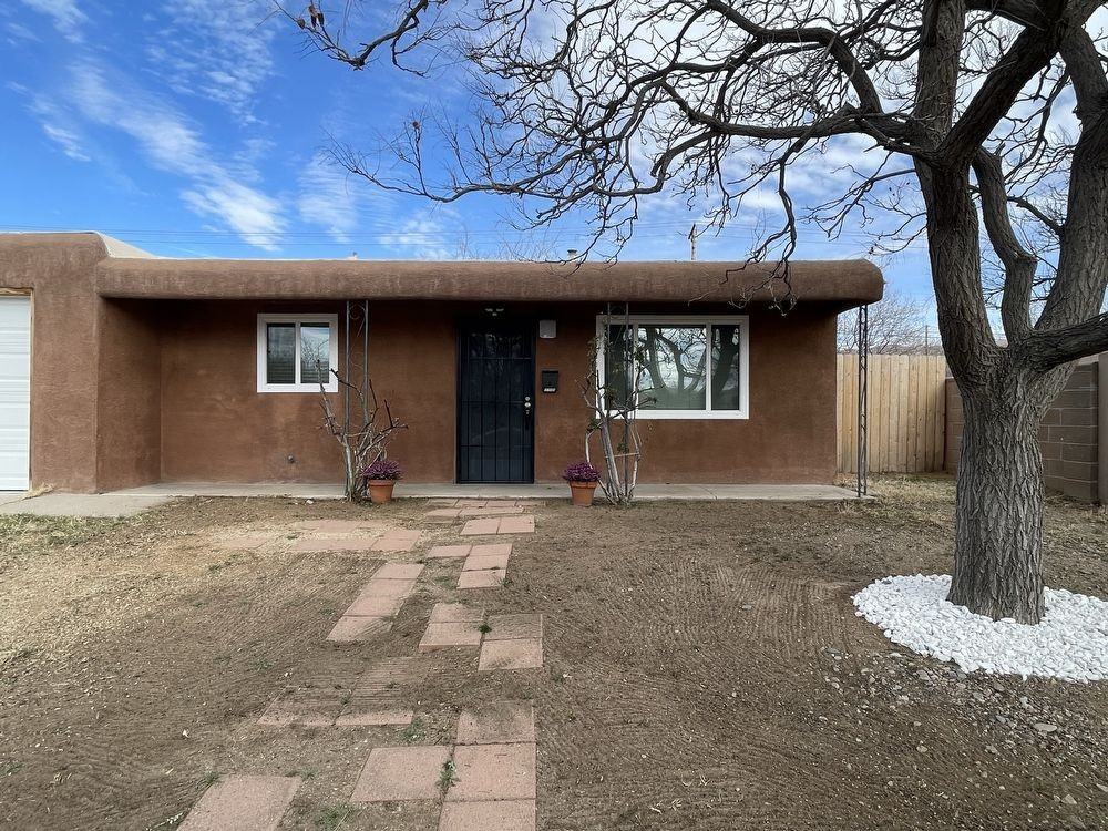 2700 Morris St Ne - Photo 2 of 24