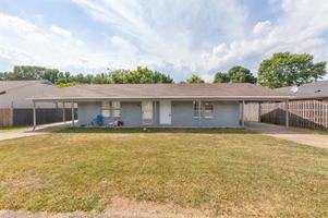 featured image of 27 Carolane Dr #L