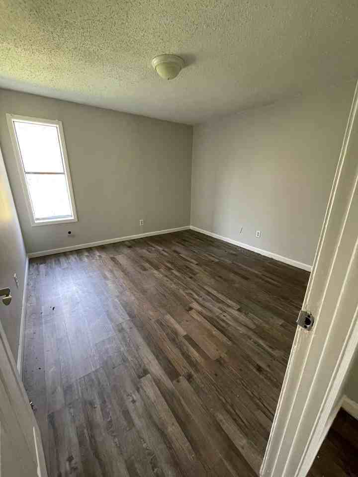 27 Carolane Drive #L - Photo 7 of 22