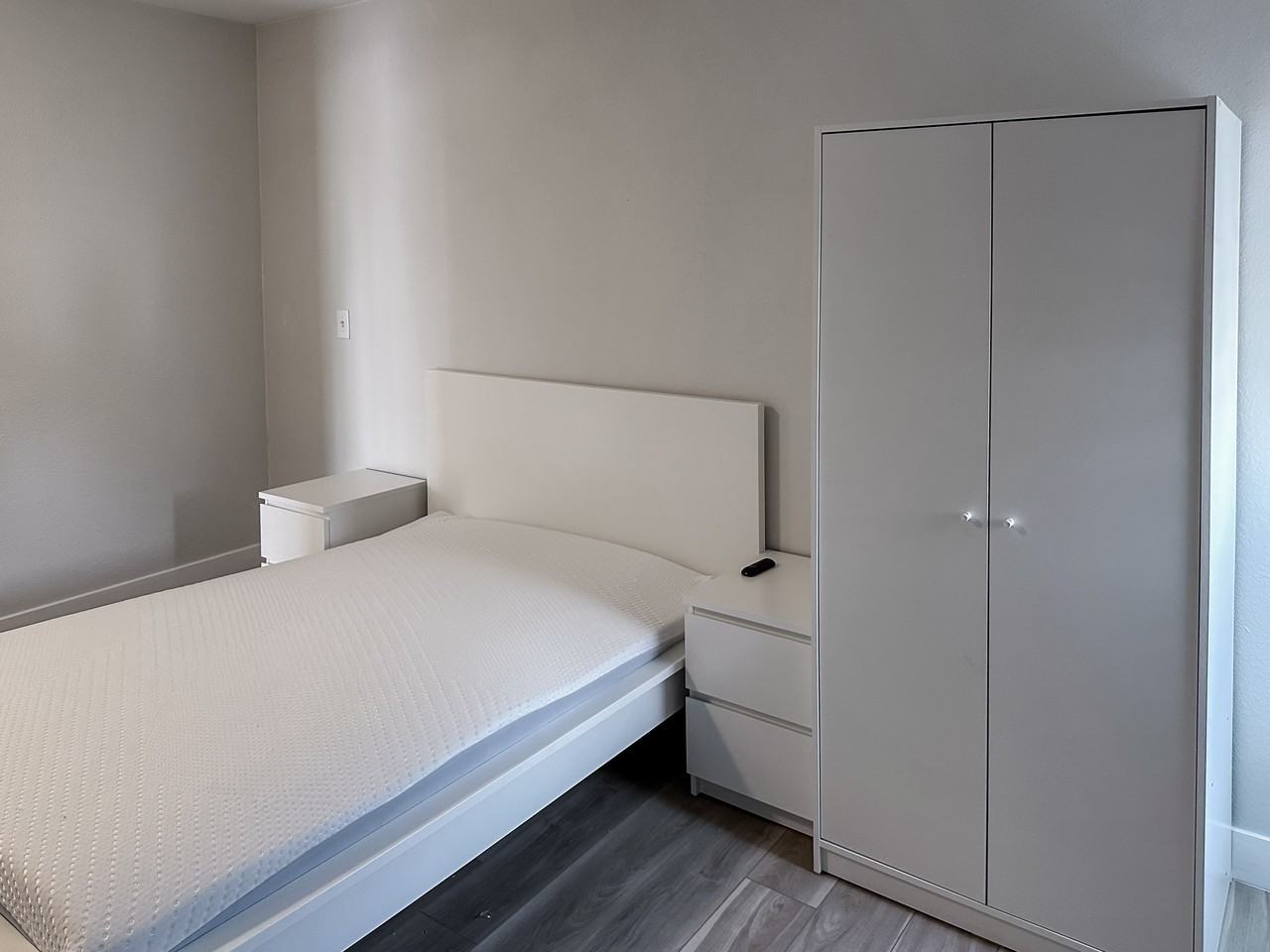 Madrid Street - Photo 3 of 5