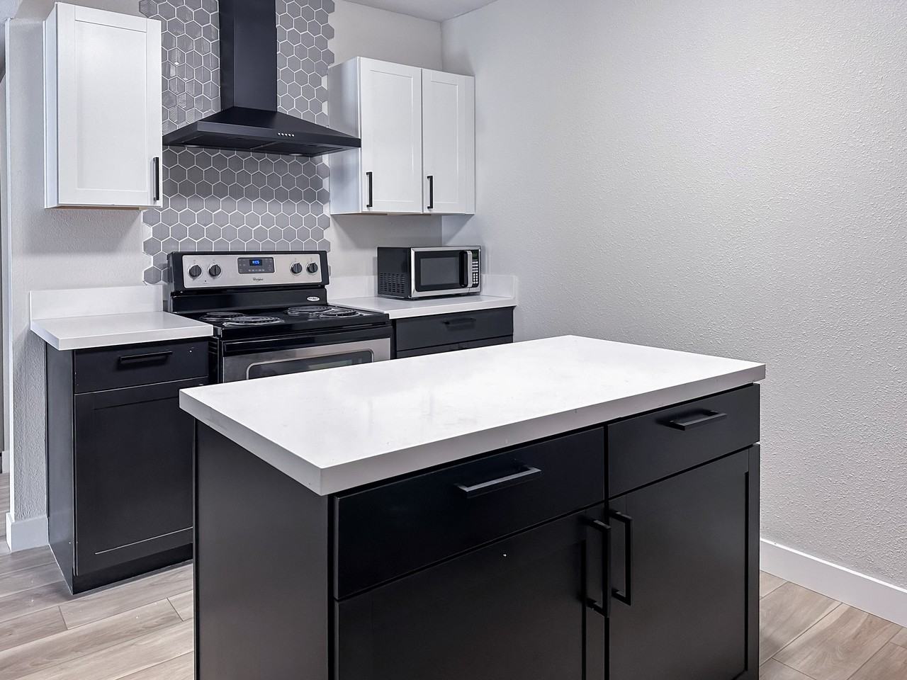 Madrid Street - Photo 2 of 5