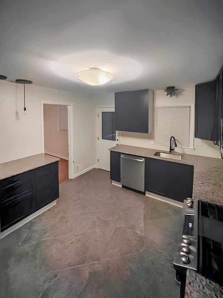 Eason St Nw - Photo 3 of 11