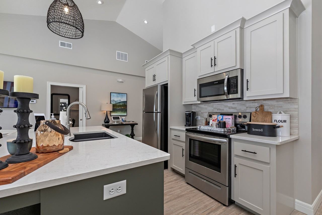 Eagle Crossing Townhomes - Photo 4 of 40