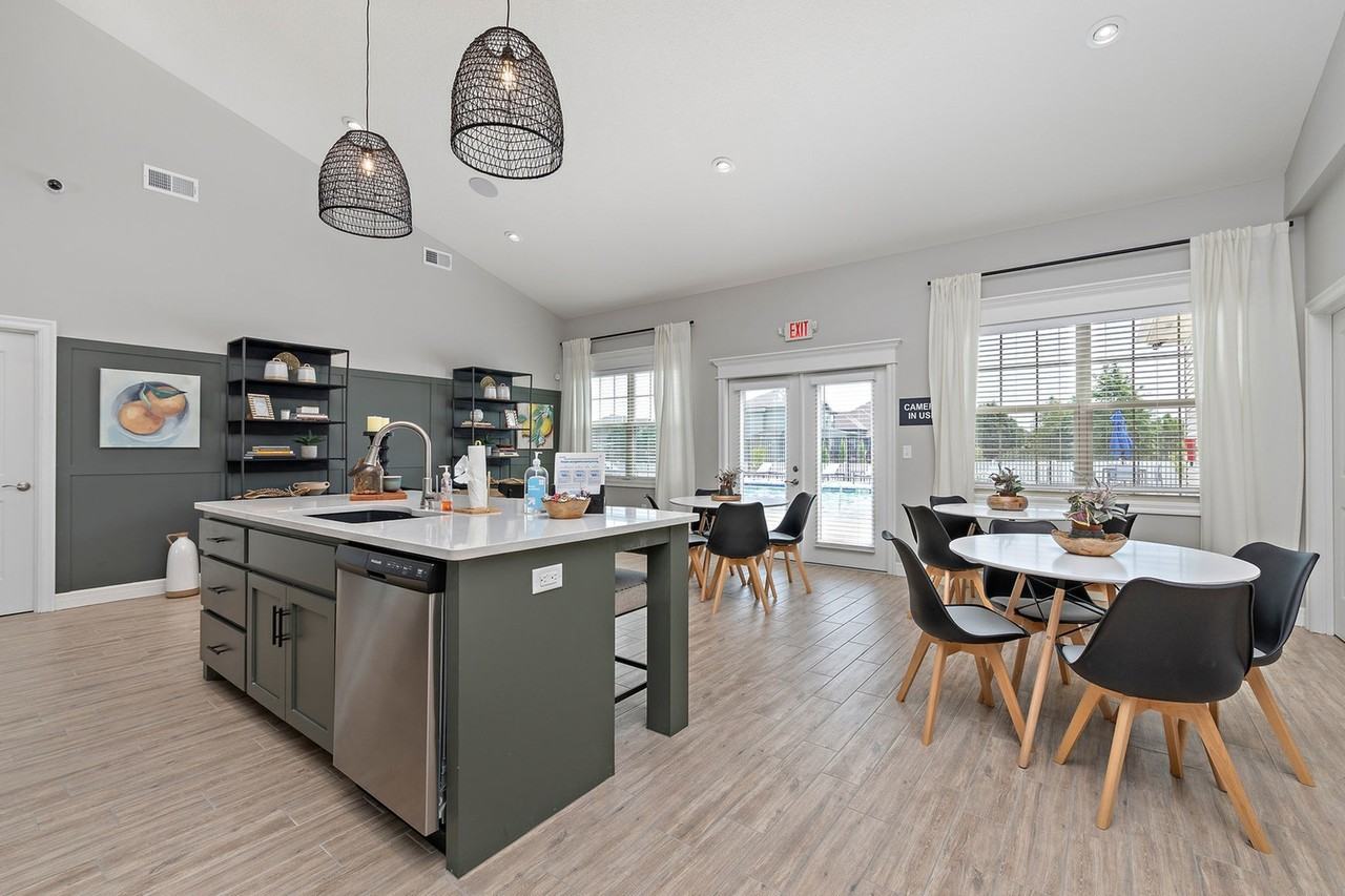 Eagle Crossing Townhomes - Photo 5 of 40