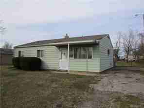 4761 Vanguard Ave - Photo 3 of 15