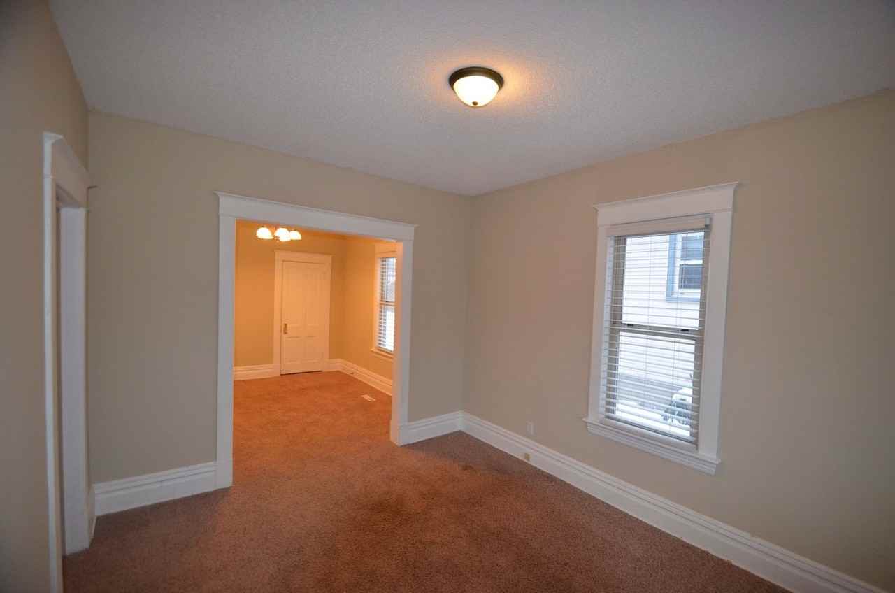 324 2nd Ave S - Photo 3 of 15