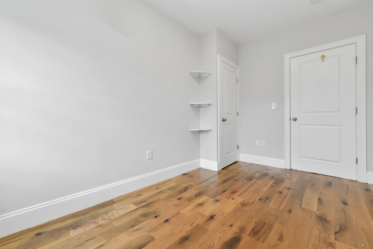 155 Chelsea St #1 - Photo 2 of 5