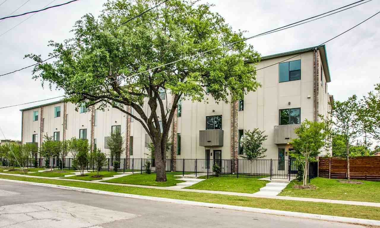 1500 Bennett Avenue - Photo 2 of 8