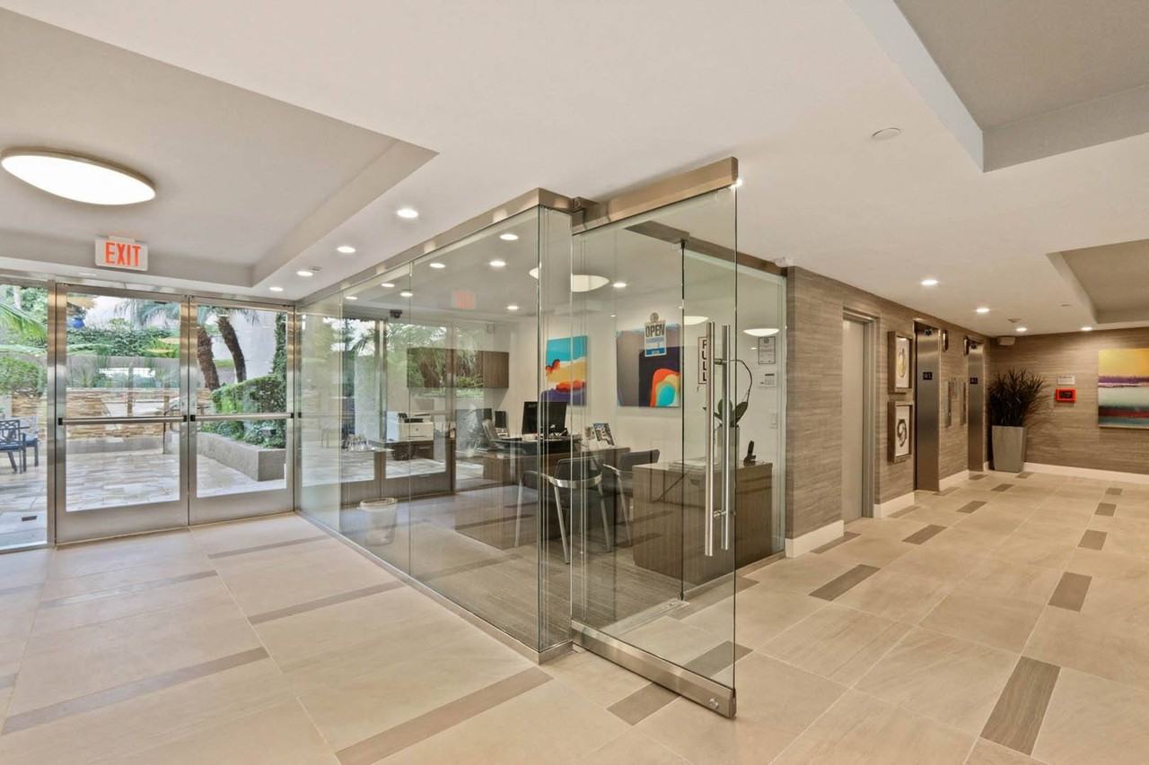 Palm Royale Apartments - Photo 2 of 24