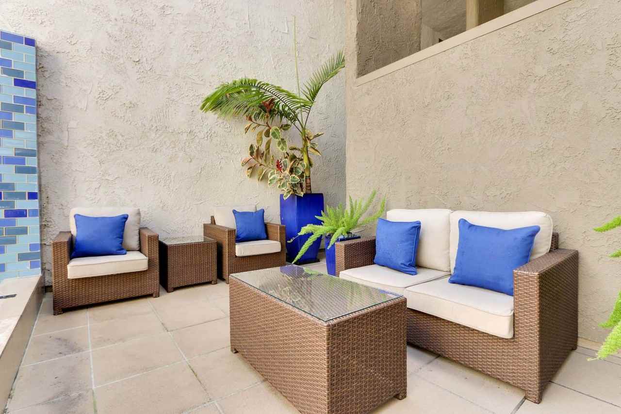 Meridian Apartments - Photo 4 of 17