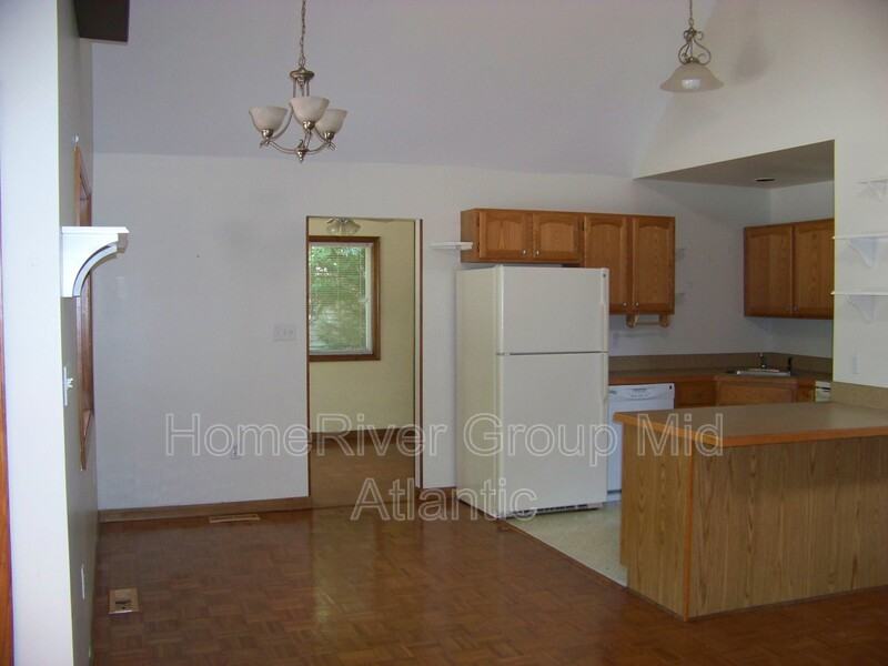 1202 Ocean Pkwy - Photo 3 of 18