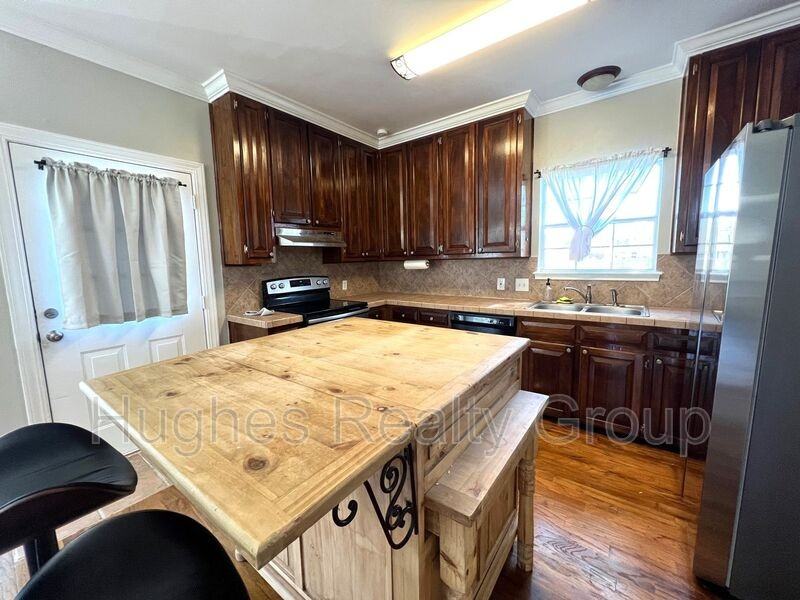 1235 E Tiffani St - Photo 3 of 12