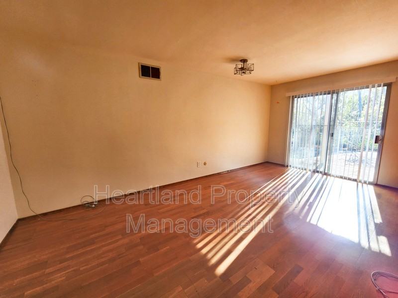 11323 Tribuna Ave - Photo 5 of 13