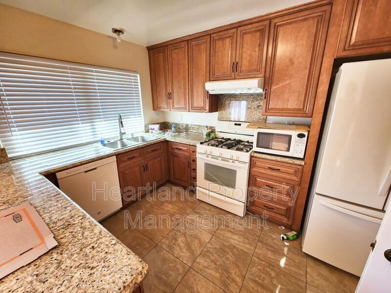 11323 Tribuna Ave - Photo 7 of 13