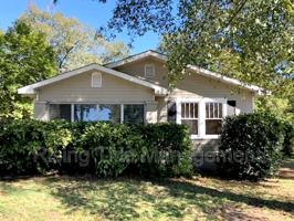 featured image of 123 Vines Ave