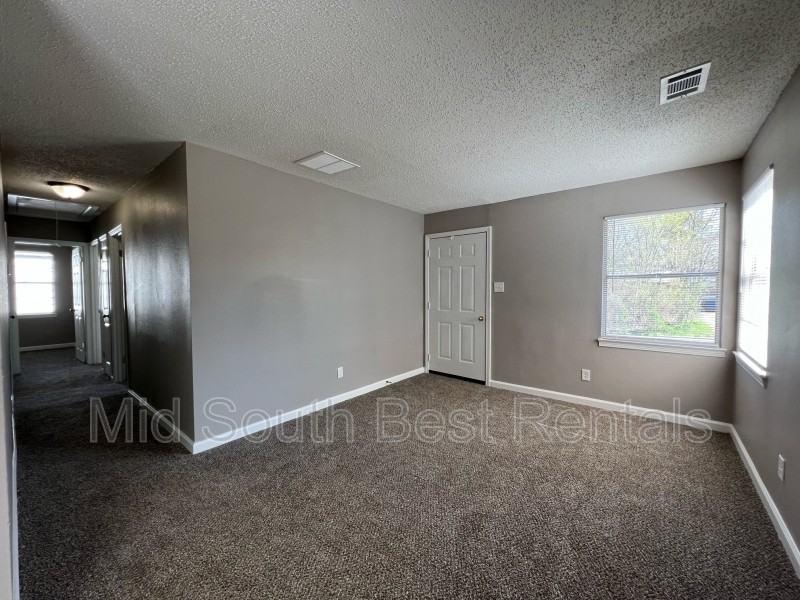 4421 Smith Ridge Cv - Photo 2 of 8