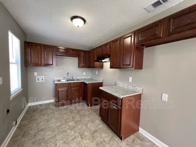 4421 Smith Ridge Cv - Photo 3 of 8