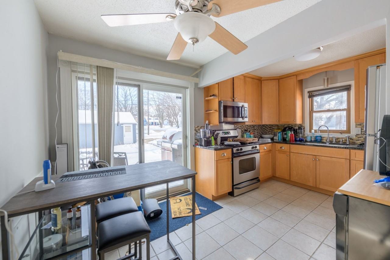 3245 Texas Ave S - Photo 2 of 15