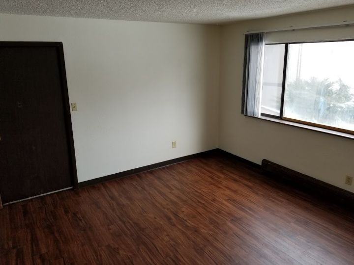 540 S 28th St - Photo 6 of 7