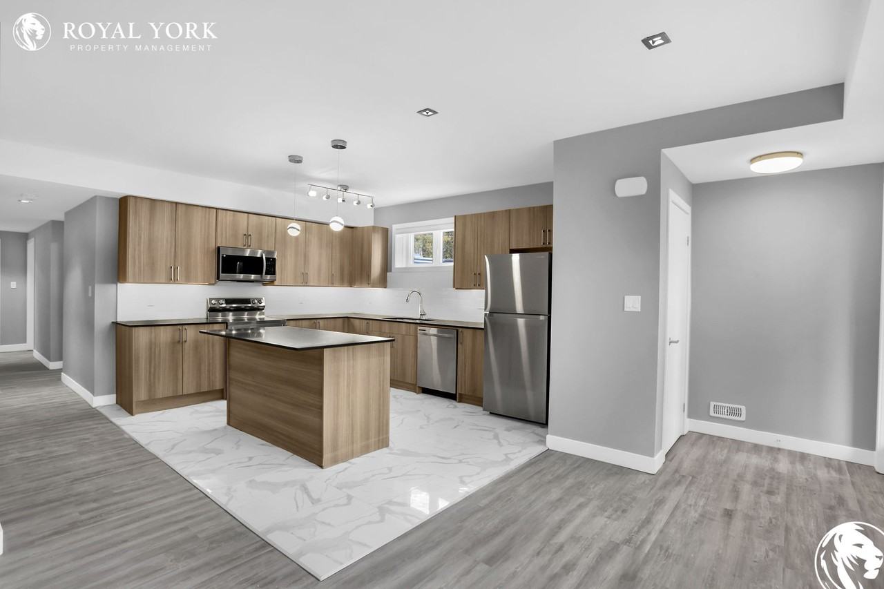 307 Fanshawe Park Rd E