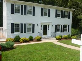 featured image of 211 Surrey Rd #1