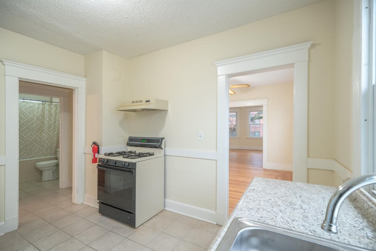 16 Ellsworth Ave 2nd Fl #2 - Photo 7 of 18