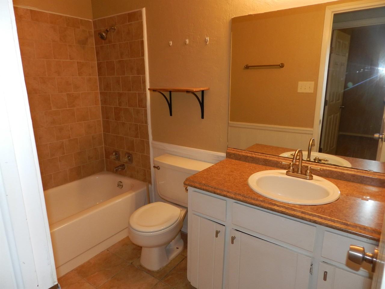 2615 Nw Locksley Ln #1 - Photo 4 of 10