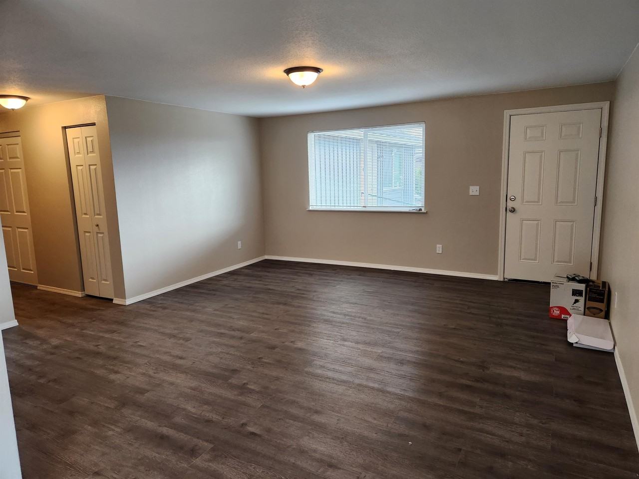 1114 W 36th St #1114 - Photo 3 of 14