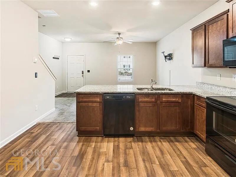 4040 Avalon Rd Sw - Photo 3 of 27