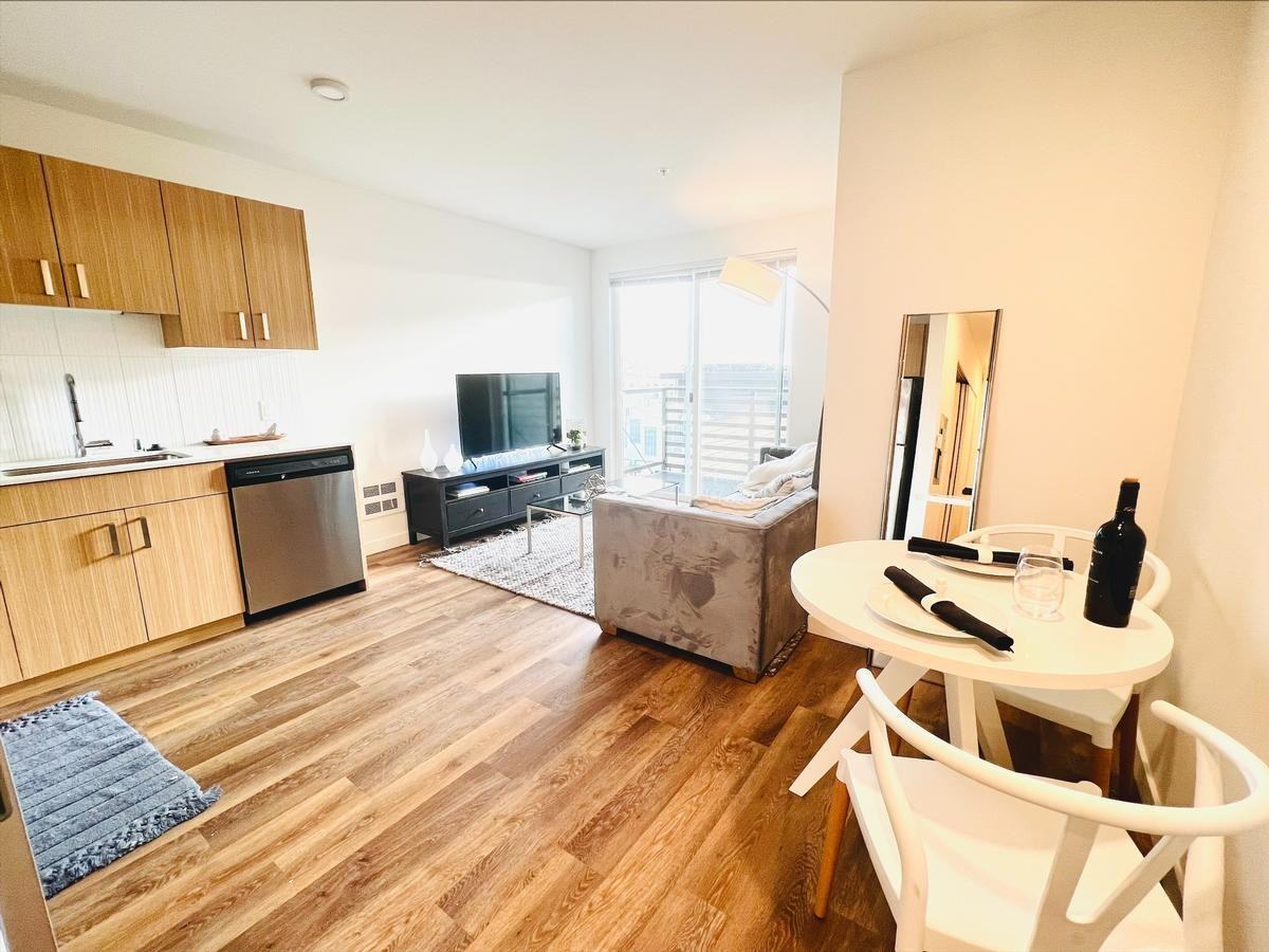 429 2nd Avenue West - Photo 5 of 17