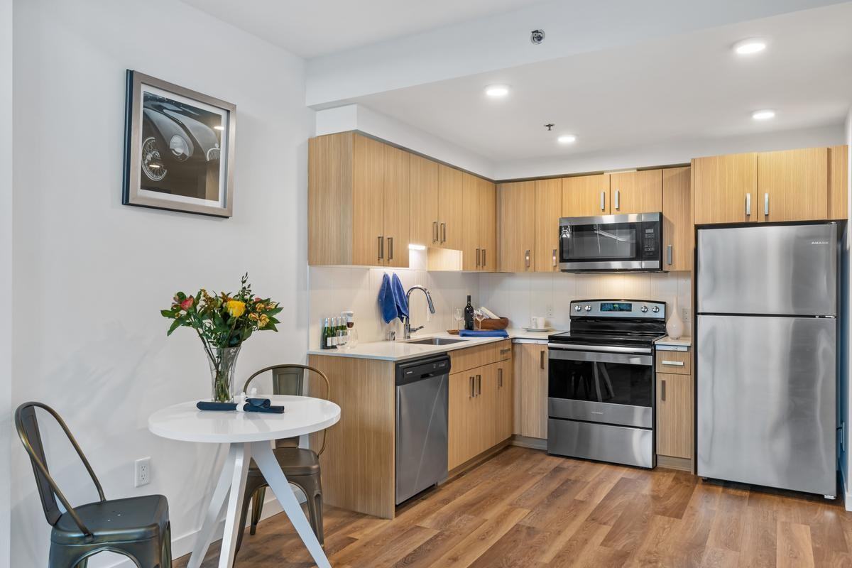 429 2nd Avenue West - Photo 4 of 17