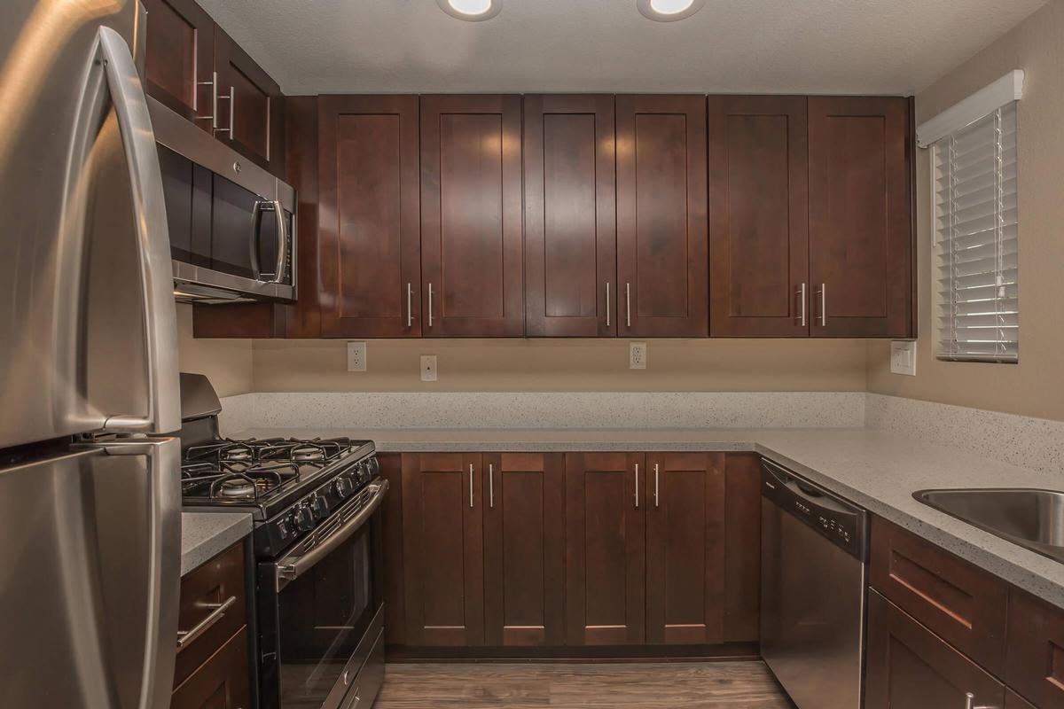 931 Rebecca Way - Photo 7 of 40