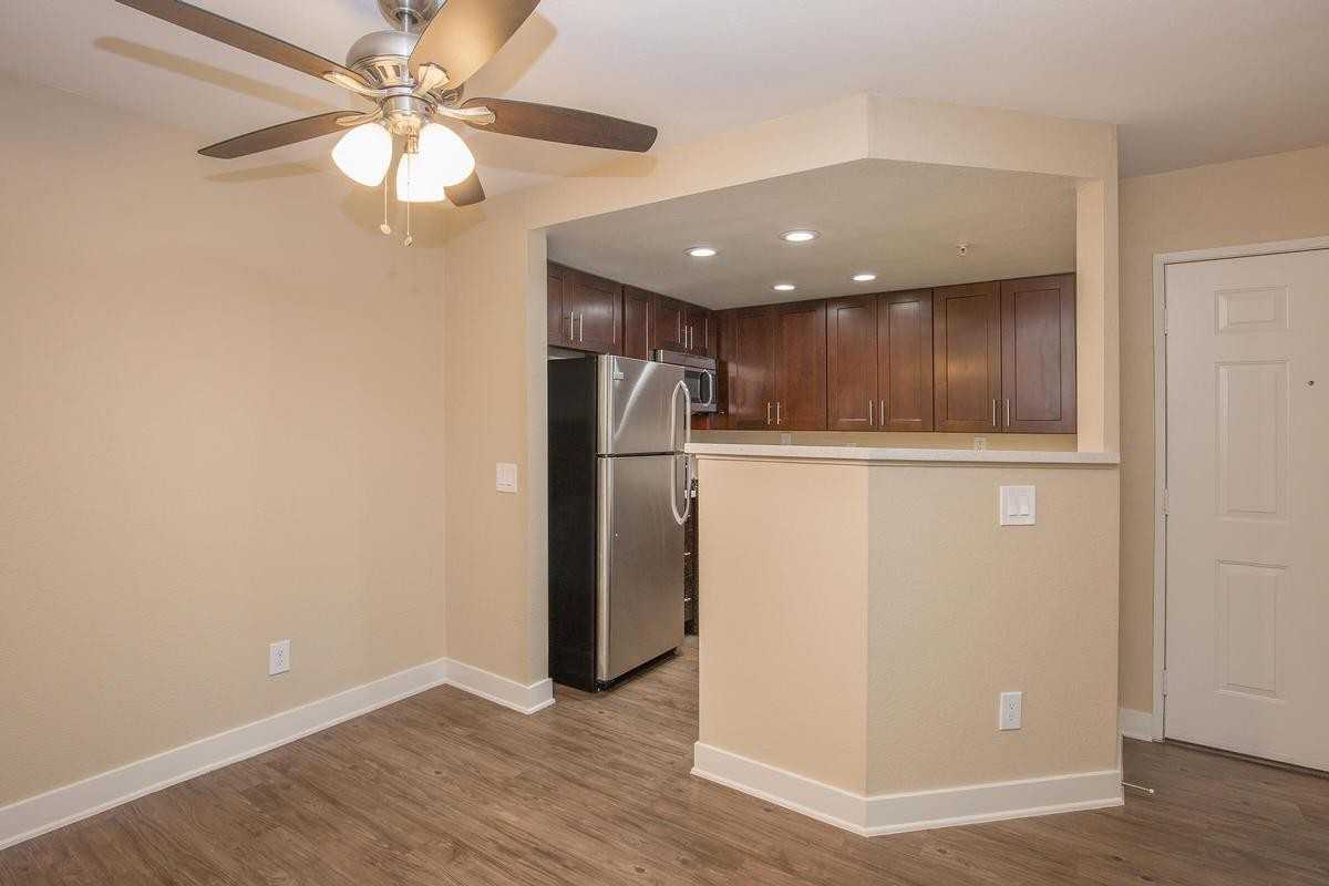 931 Rebecca Way - Photo 2 of 40