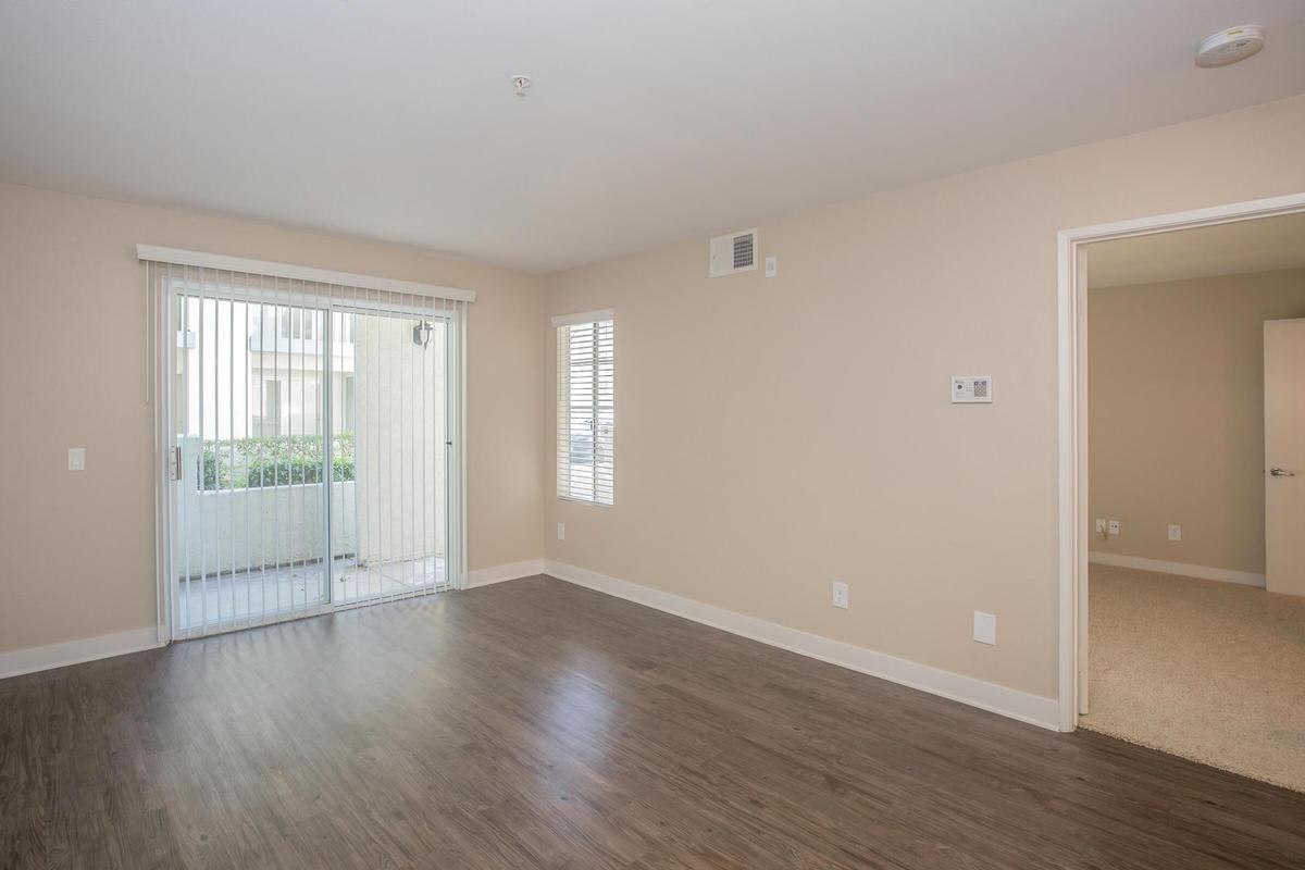 931 Rebecca Way - Photo 5 of 40