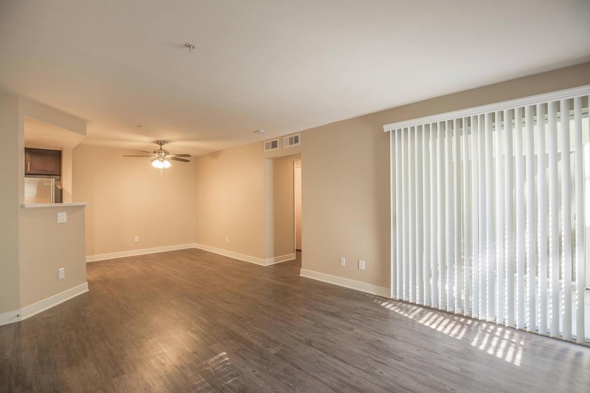 931 Rebecca Way - Photo 4 of 40