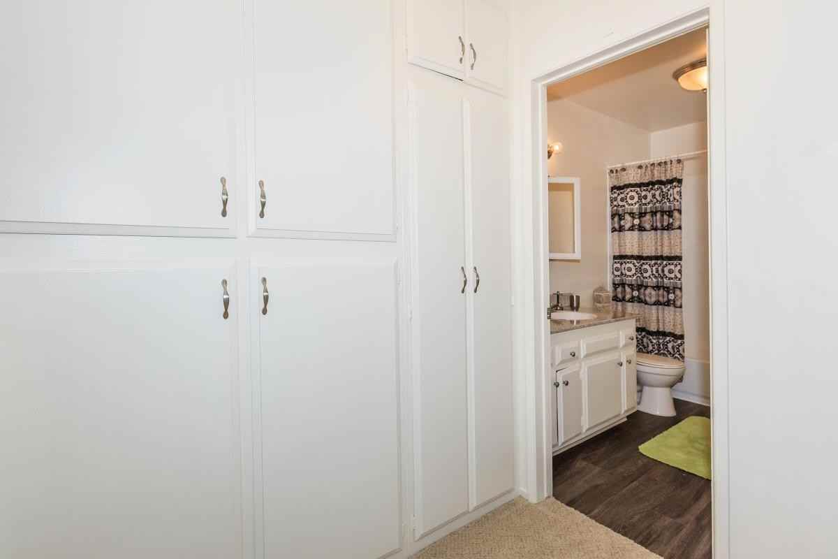 1601 W Orangethorpe Ave - Photo 5 of 32