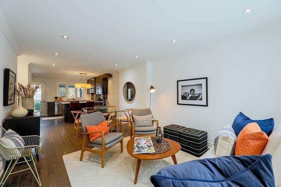 215 Holborne Avenue - Photo 3 of 18