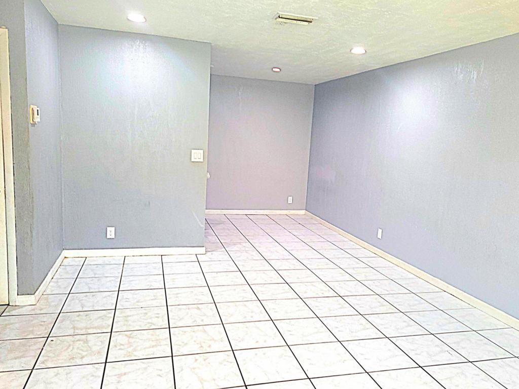 5325 Nw 21st Ct - Photo 5 of 5