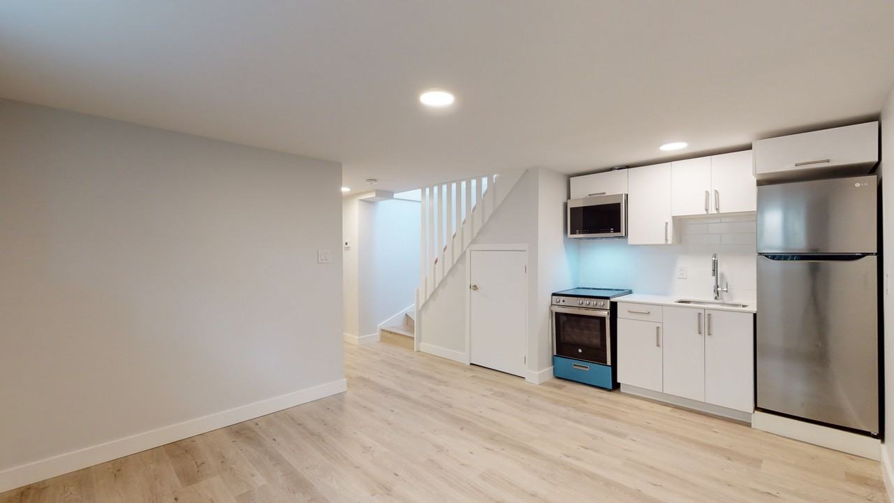 107 Carruthers Avenue B Apartments 107 Carruthers Ave, Ottawa, ON