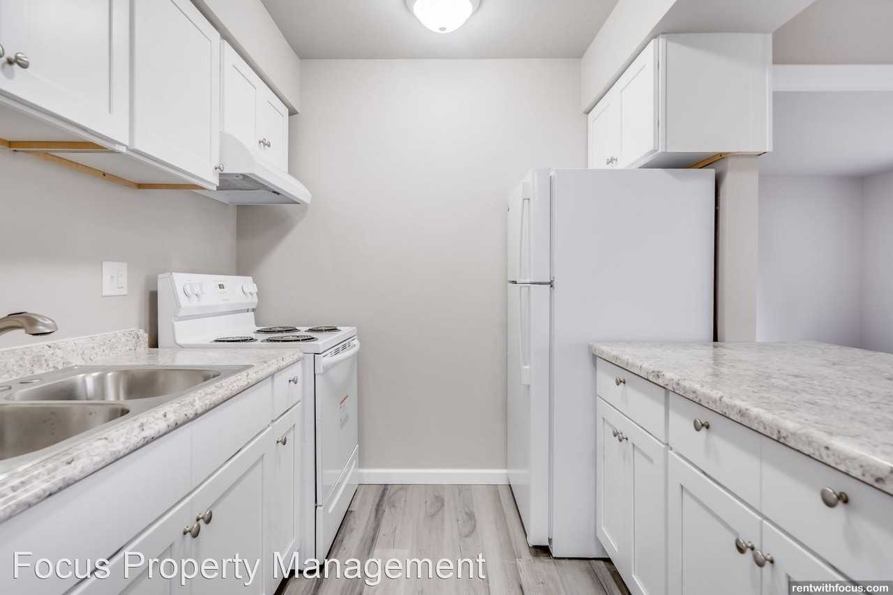 3025 W. Lawrence Street - Photo 2 of 32