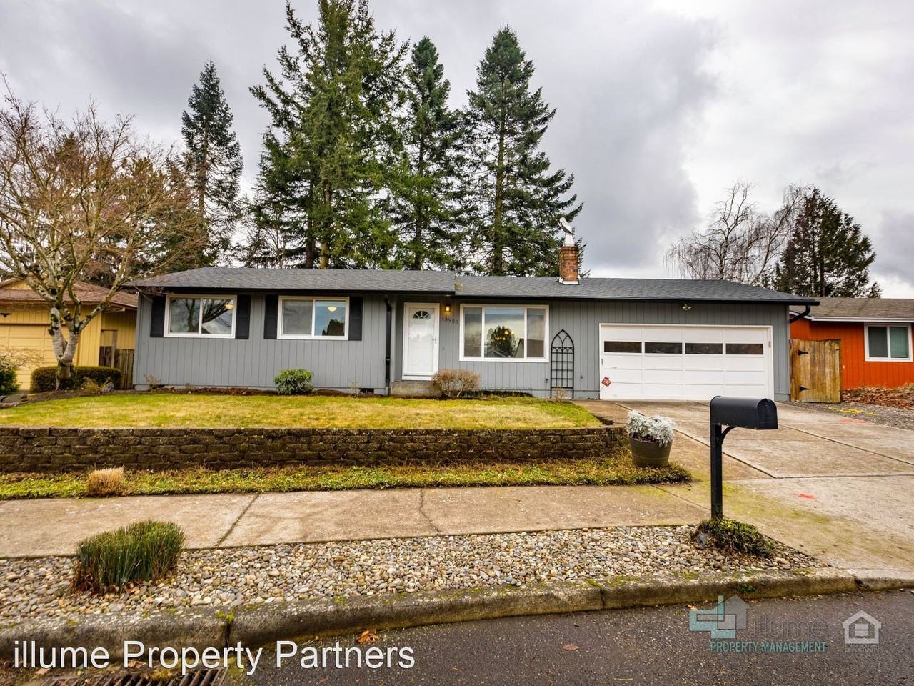 15920 Ne Russell St - Photo 2 of 30