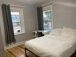 featured image of 4239 Sansom St