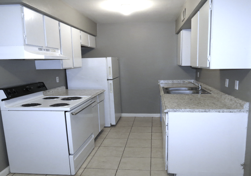 2703 Poplar Circle - Photo 5 of 18