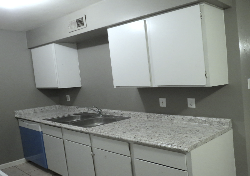 2703 Poplar Circle - Photo 7 of 18