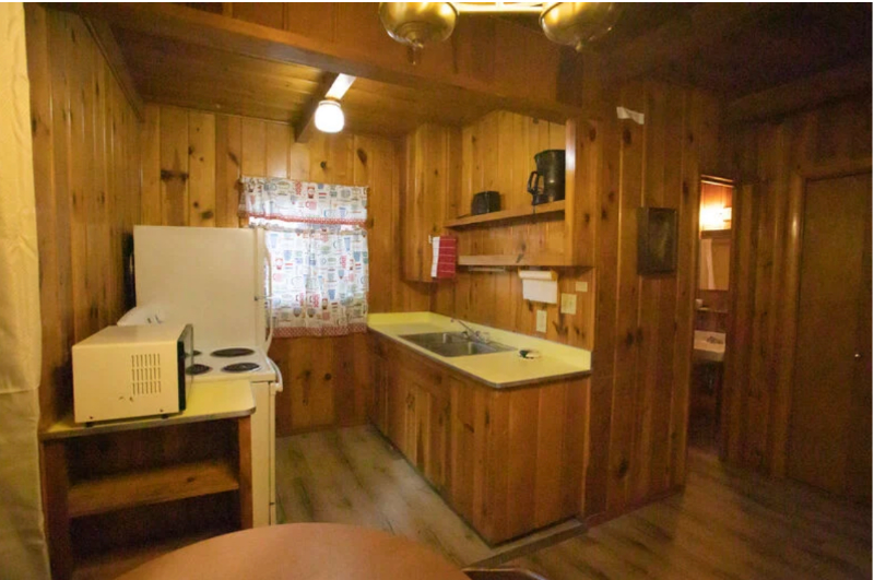 596 W White Mountain Blvd #17 - Photo 2 of 2